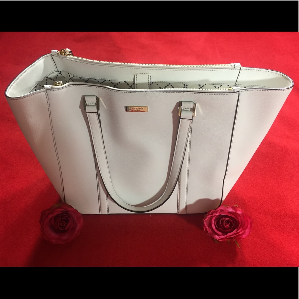 🌷NWT🌷KATE SPADE🌷White Leather Tote 🌷🌷🌷